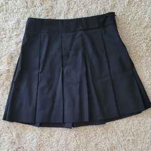 Black Theory Pleated Skirt Womens Size 0 with Side Zipper